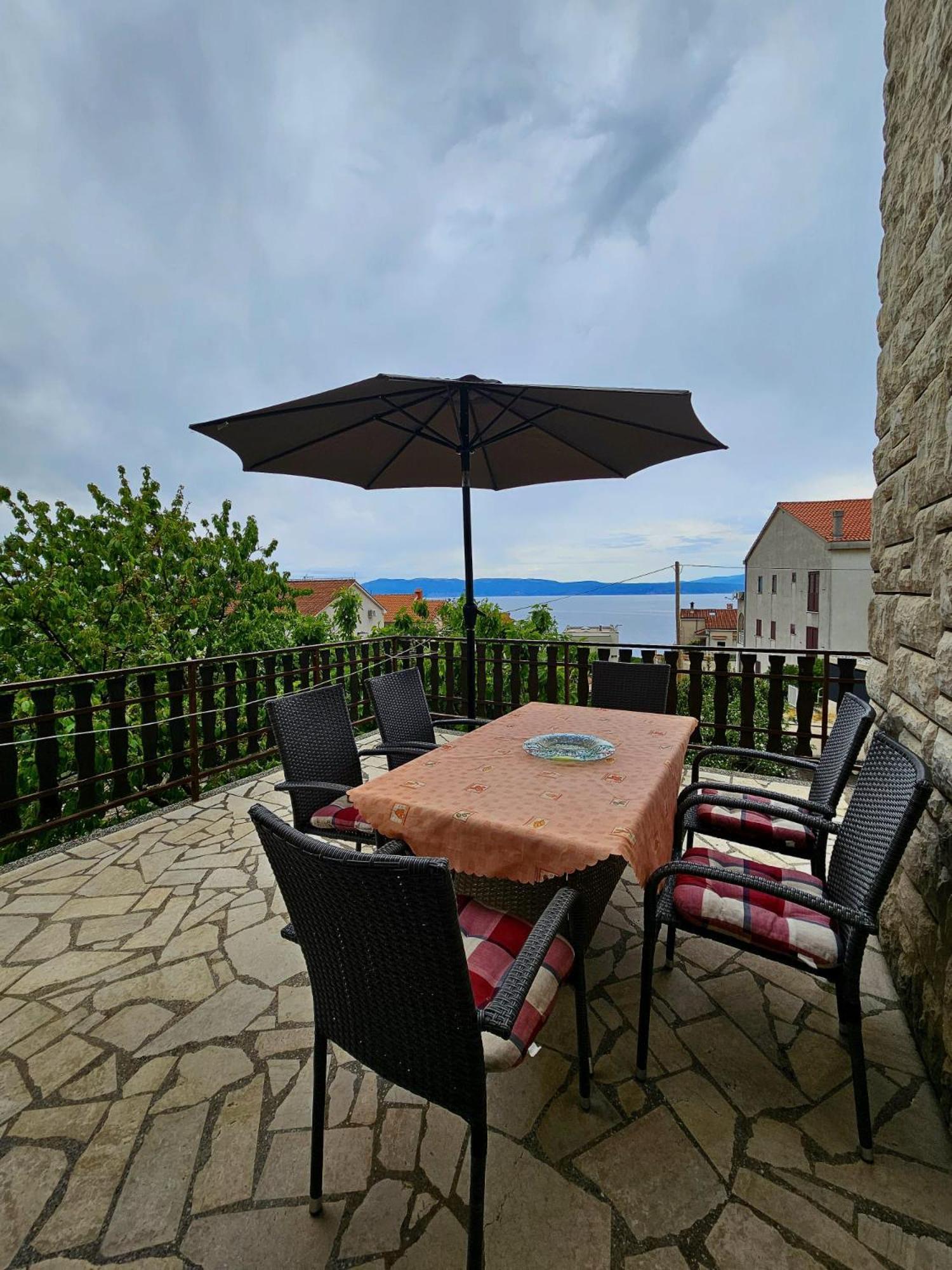 Apartman Agava Njivice Exterior foto